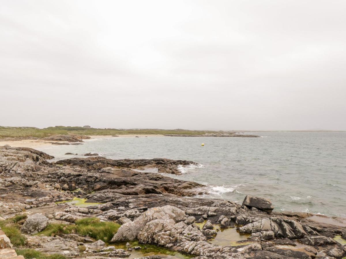 The White House Villa Roundstone Luaran gambar